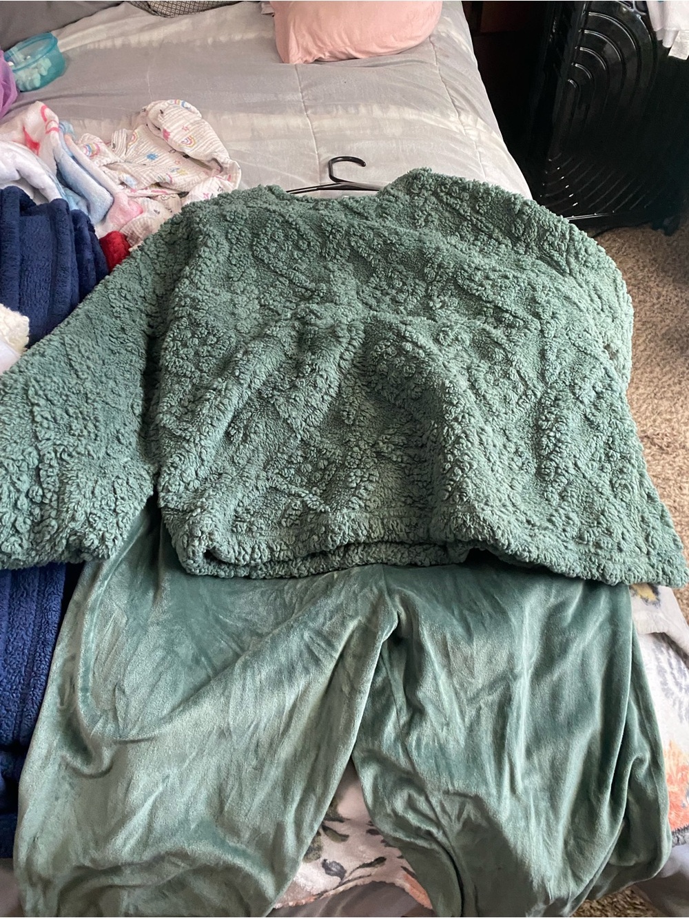 Joyspun 2 piece set